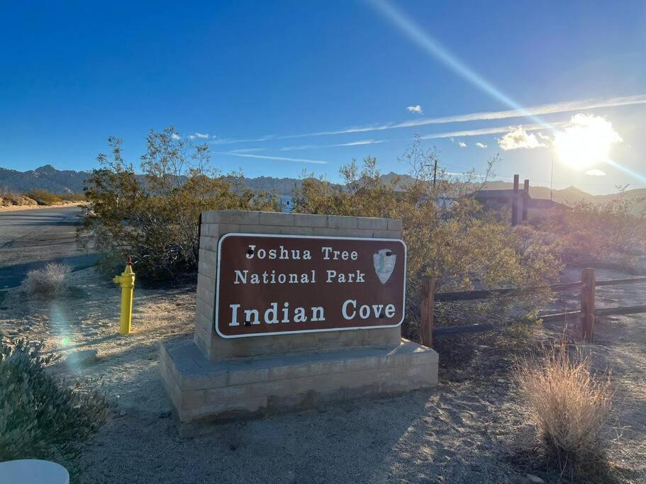 Joshua Tree National Park - Cozy Palms Getaway Lägenhet Twentynine Palms Exteriör bild